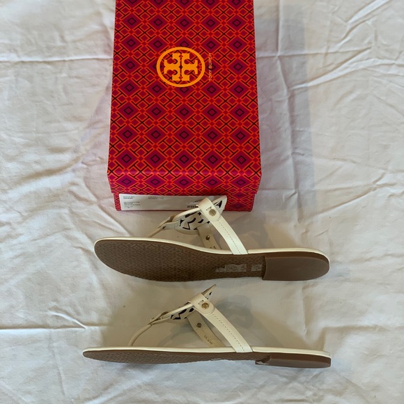 Tory Burch Miller Sandal, Bleach (Ivory) Leather, Size 11! - Picture 4 of 8